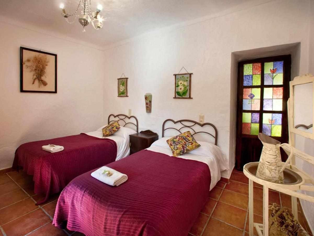 Cortijo La Gineta Pension Alcalá la Real Buitenkant foto