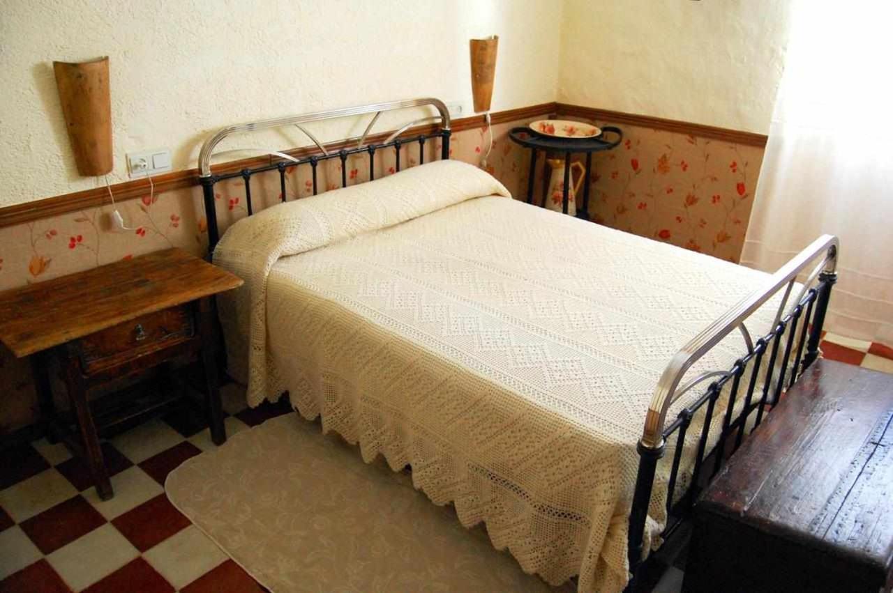 Cortijo La Gineta Pension Alcalá la Real Buitenkant foto