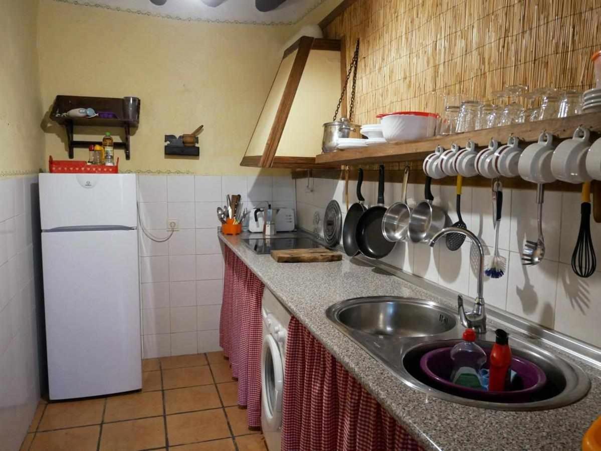 Cortijo La Gineta Pension Alcalá la Real Buitenkant foto